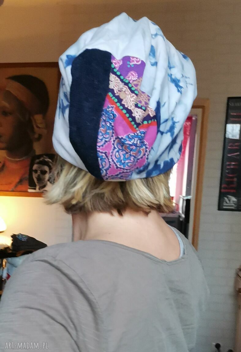 Czapka ręcznie farbowana Smerfetka - etno-folk na podszewce