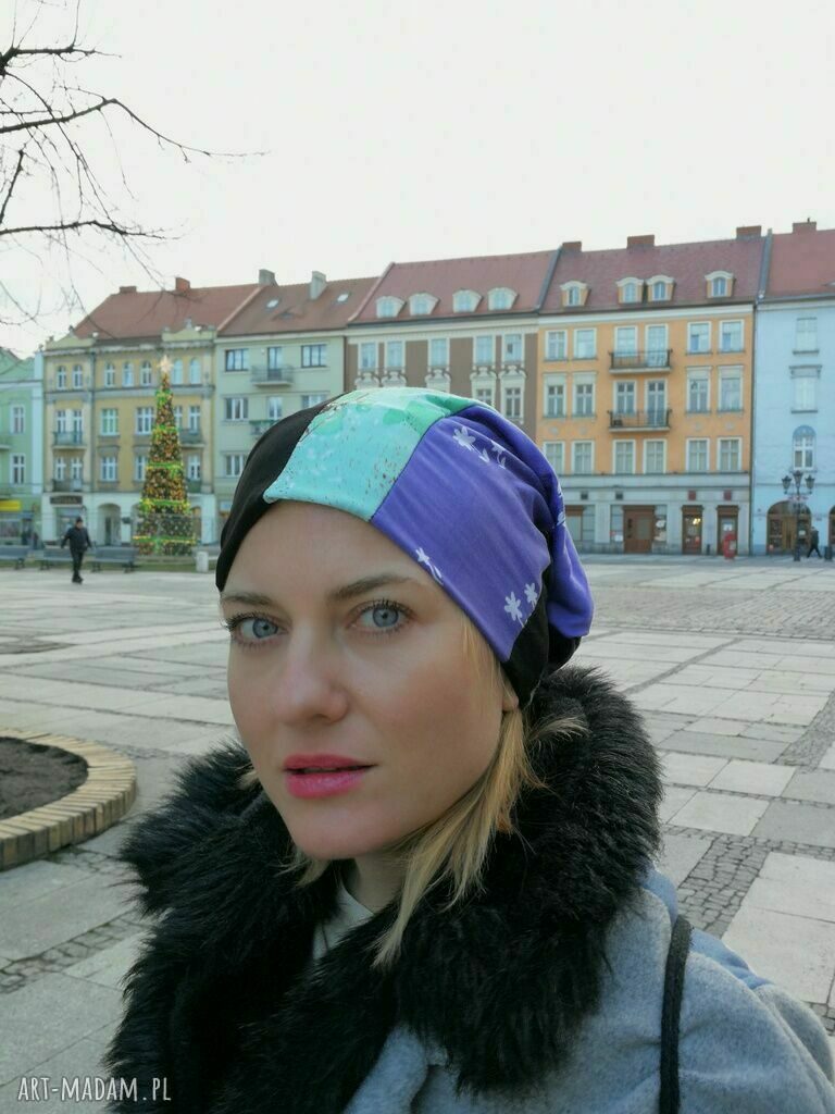 Czapka Smerfetka Patchwork - kolorowa dzianina boho dla kobiet
