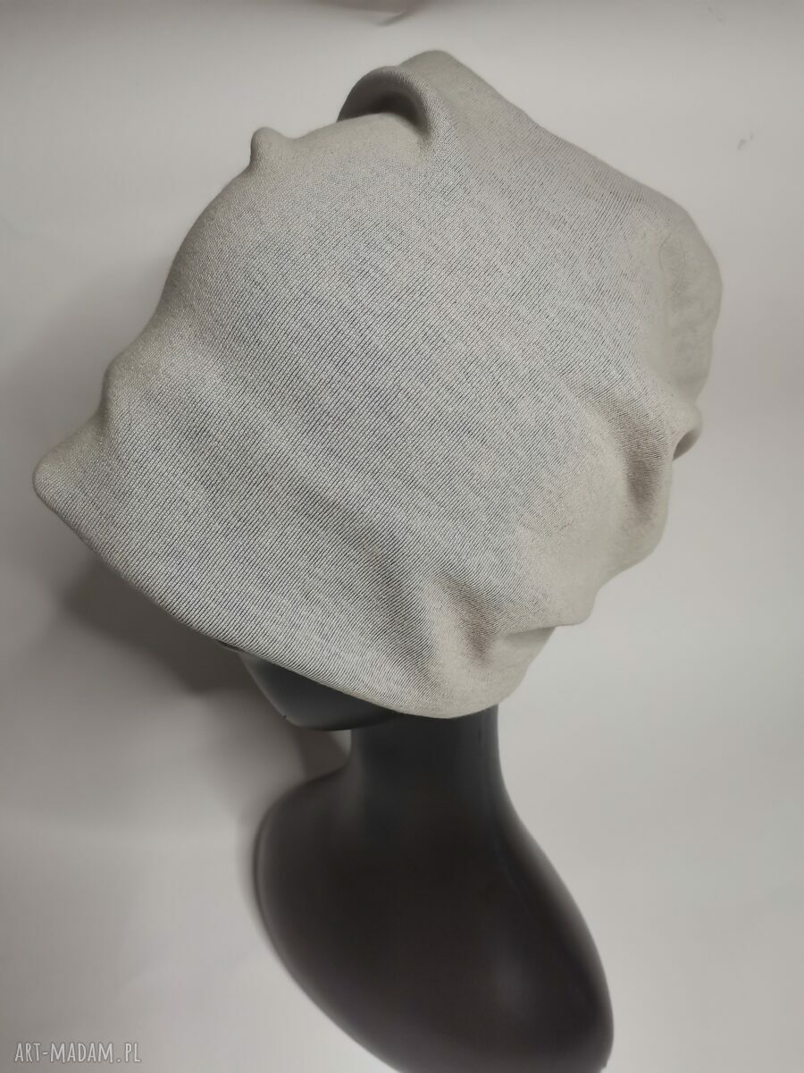 Czapka boho z motywem szarej góry - patchwork na podszewce