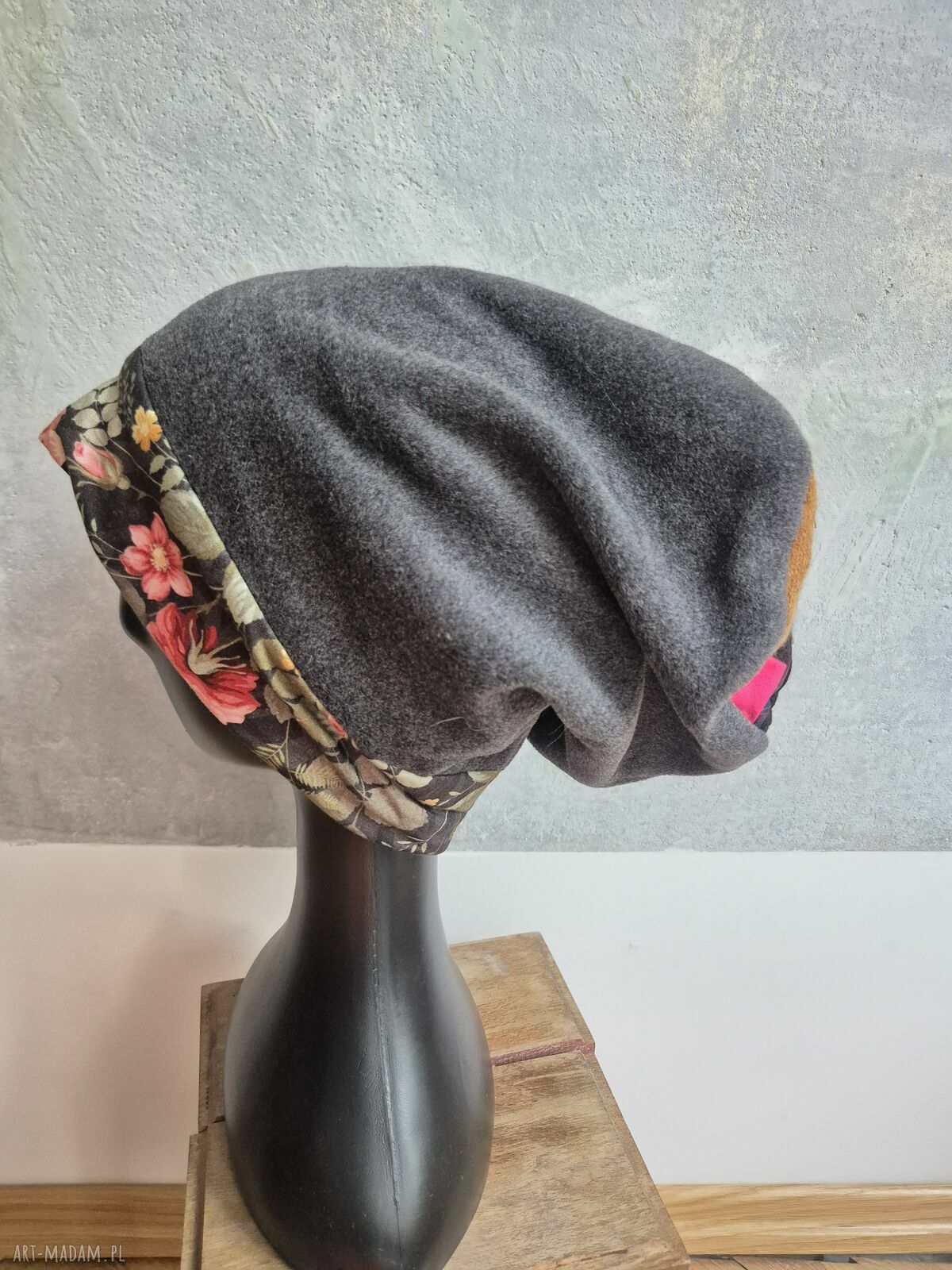 Czapka szara Smerfetka z kolorami na podszewce - boho folk