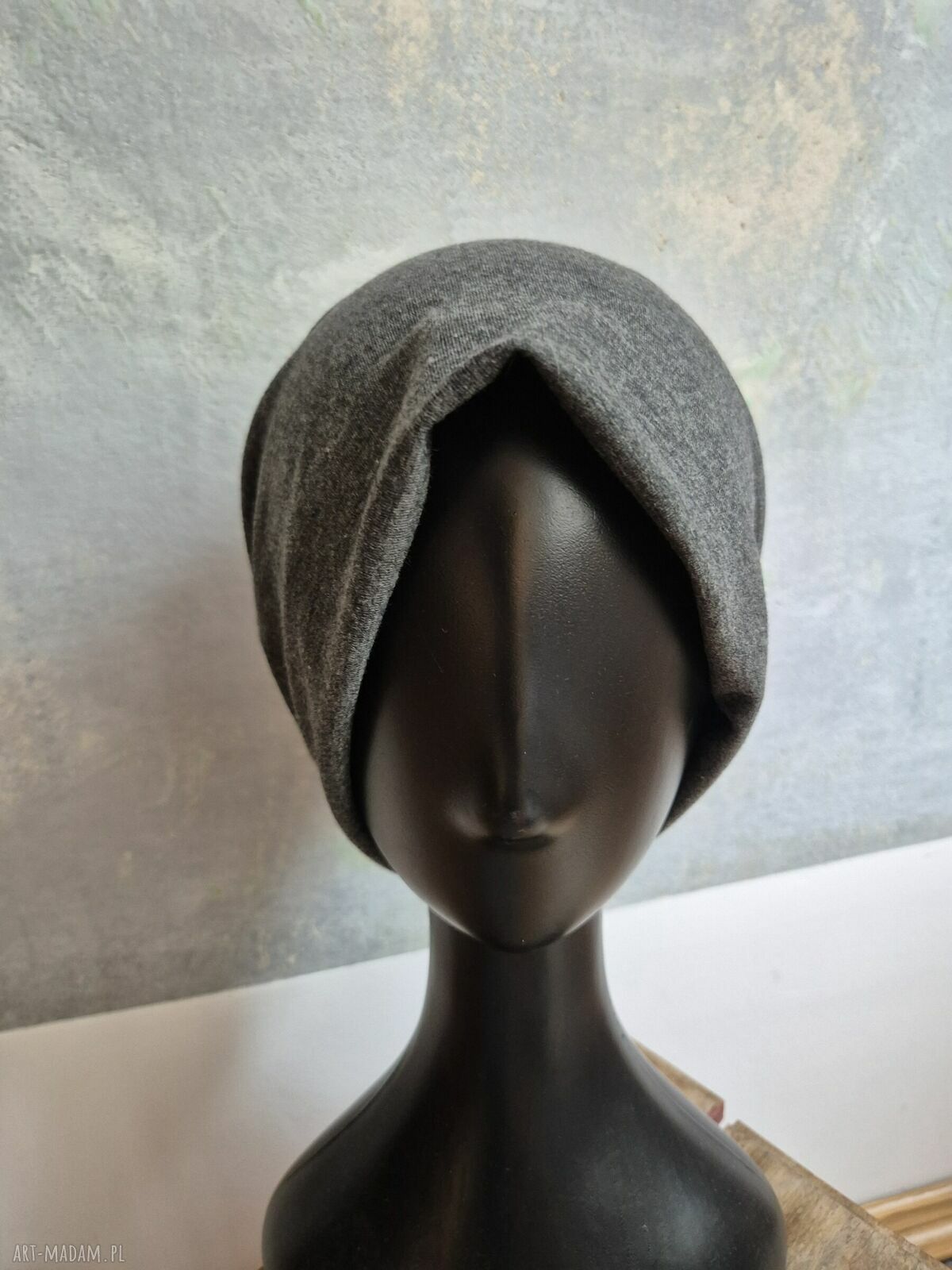 Czapka szara z dzianiny na podszewce - rozmiar uniwersalny unisex