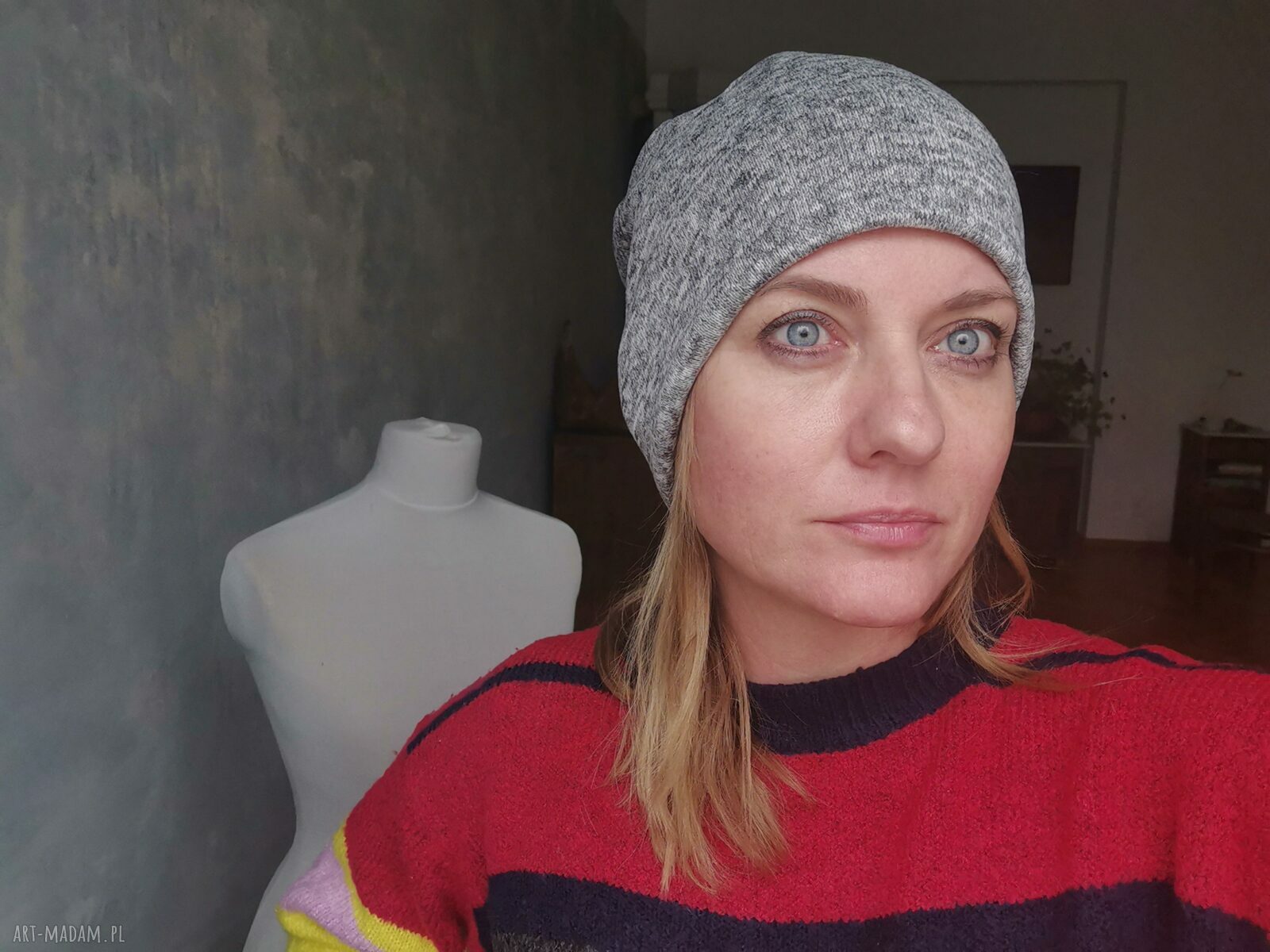 Szara wełniana czapka unisex Boho na podszewce - handmade
