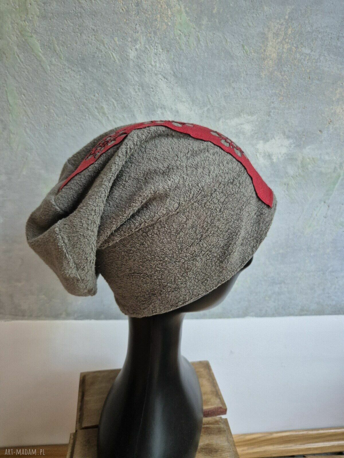Szara czapka na podszewce - wygodna i rozciągliwa (handmade)