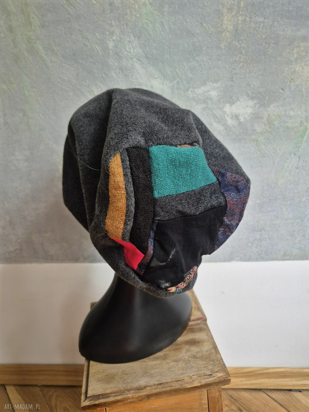 Czapka szara Smerfetka z kolorami na podszewce - boho folk