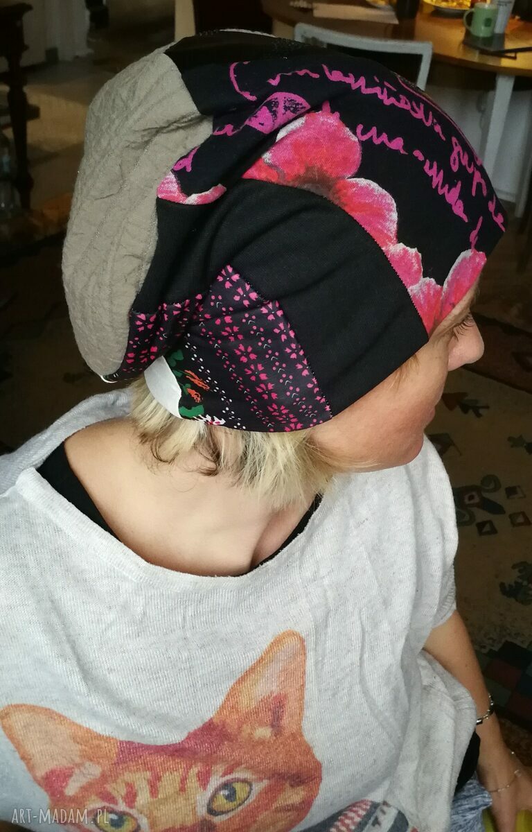 Czapka patchworkowa damska boho - krótka, ręcznie szyta i wygodna