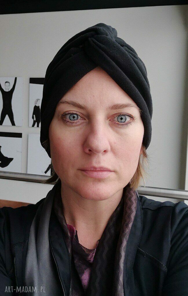 Czarna czapka turbanowa etno boho - ręcznie zrobiona, obwód uniwersalny F1