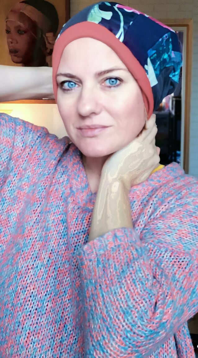 Ręcznie farbowana czapka Smerfetka na podszewce - boho folk (uniwersalna)