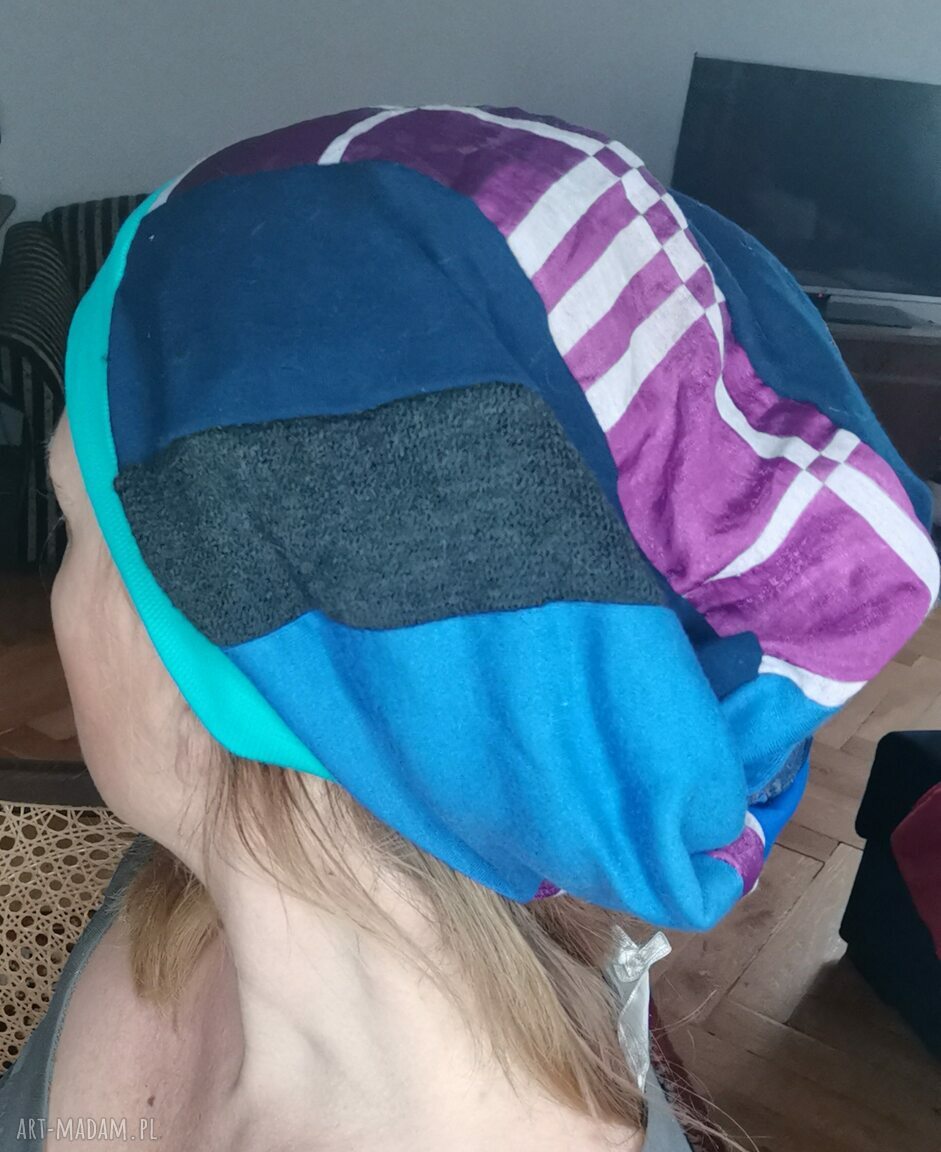 Czapka uniwersalna na podszewce Smerfetka - handmade do codziennych wyjść
