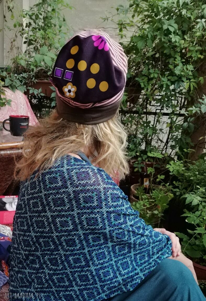 Czapka w paski boho z frędzlami na podszewce - rozmiar uniwersalny