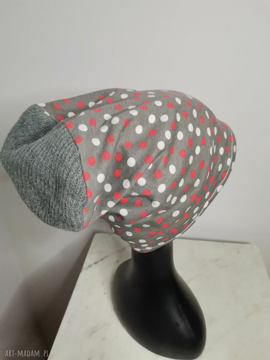 Czapka folk w grochy na podszewce - boho i etno na codzień