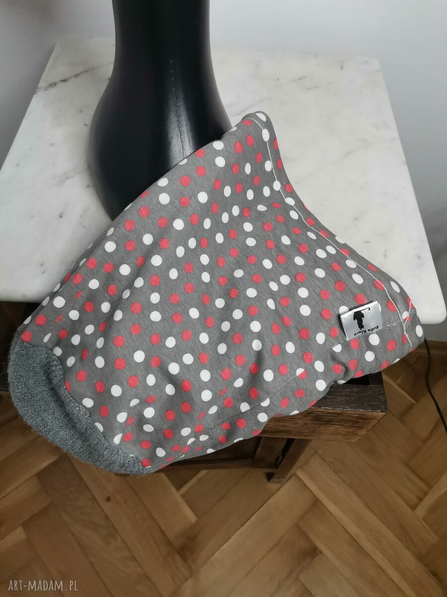 Czapka folk w grochy na podszewce - boho i etno na codzień