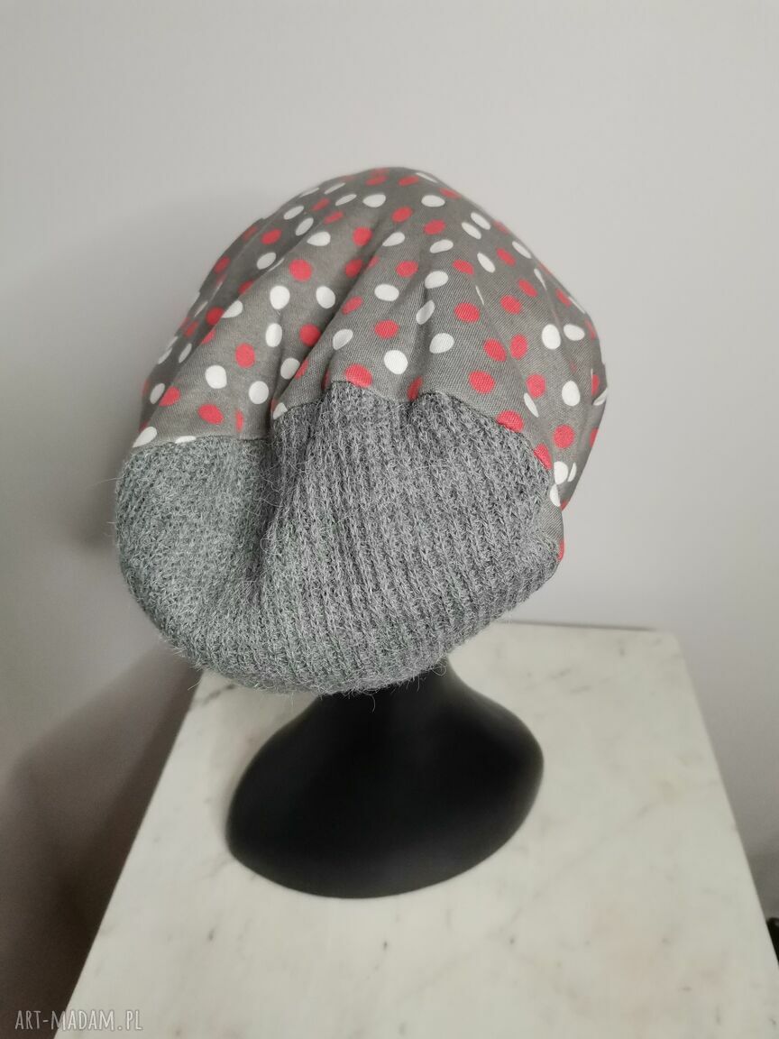 Czapka folk w grochy na podszewce - boho i etno na codzień