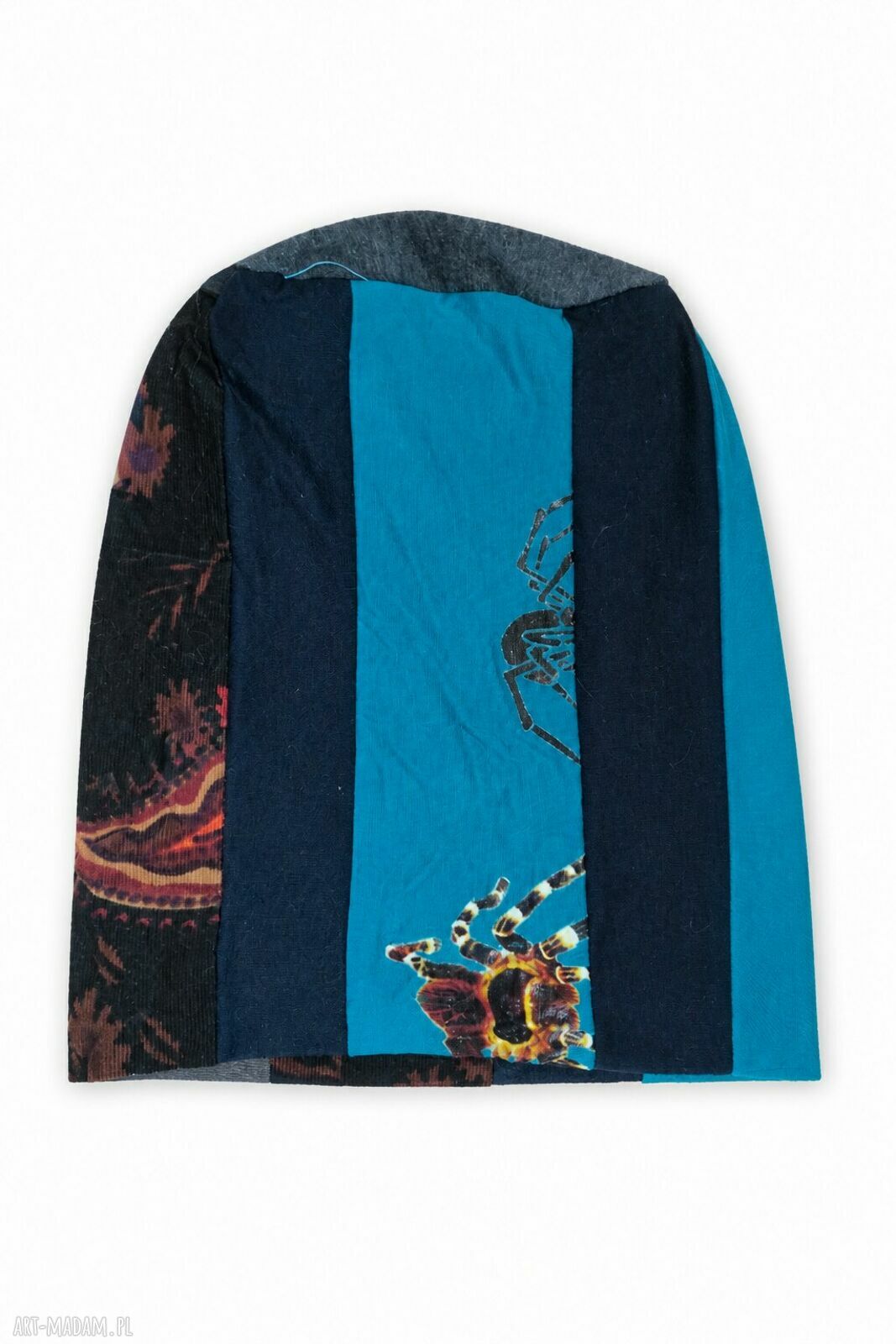 Czarna filcowana czapka wełniana handmade w kwiaty