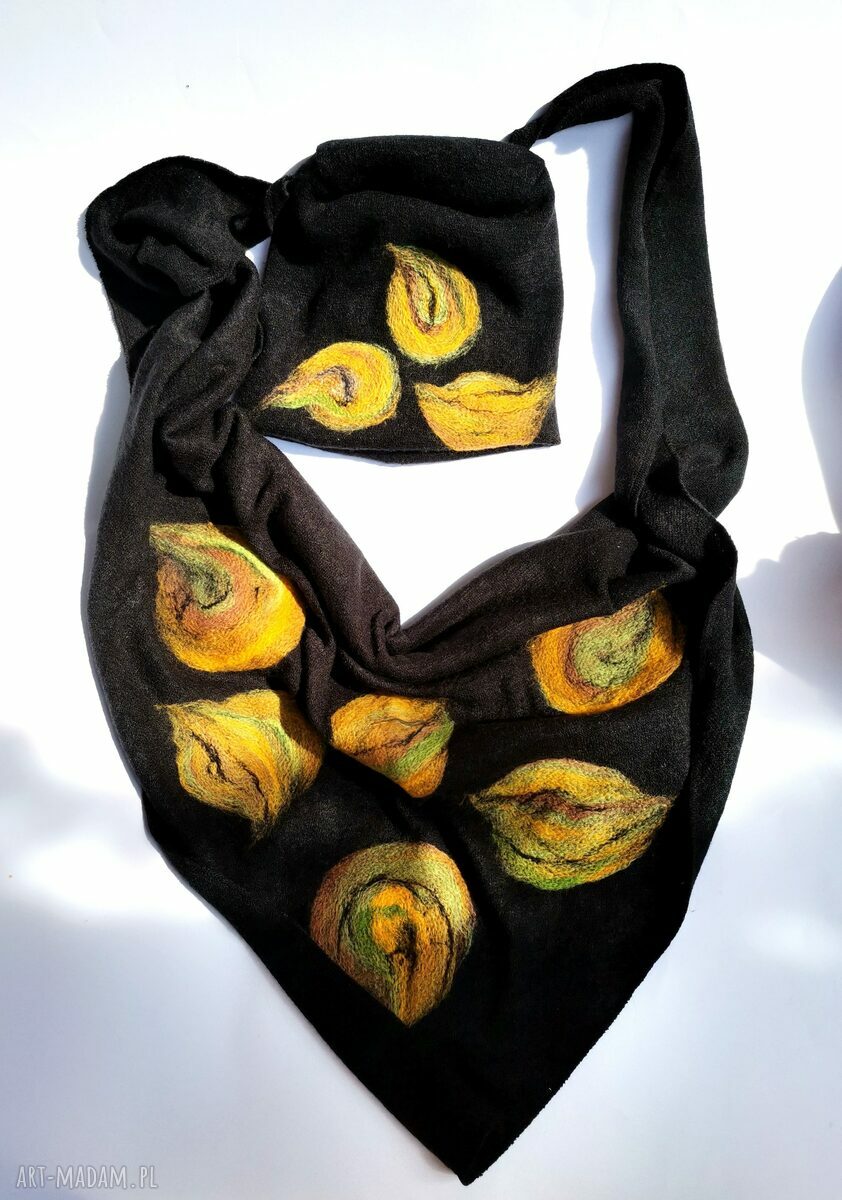 Ciepła czapka wełniana handmade na podszewce - rozmiar uniwersalny