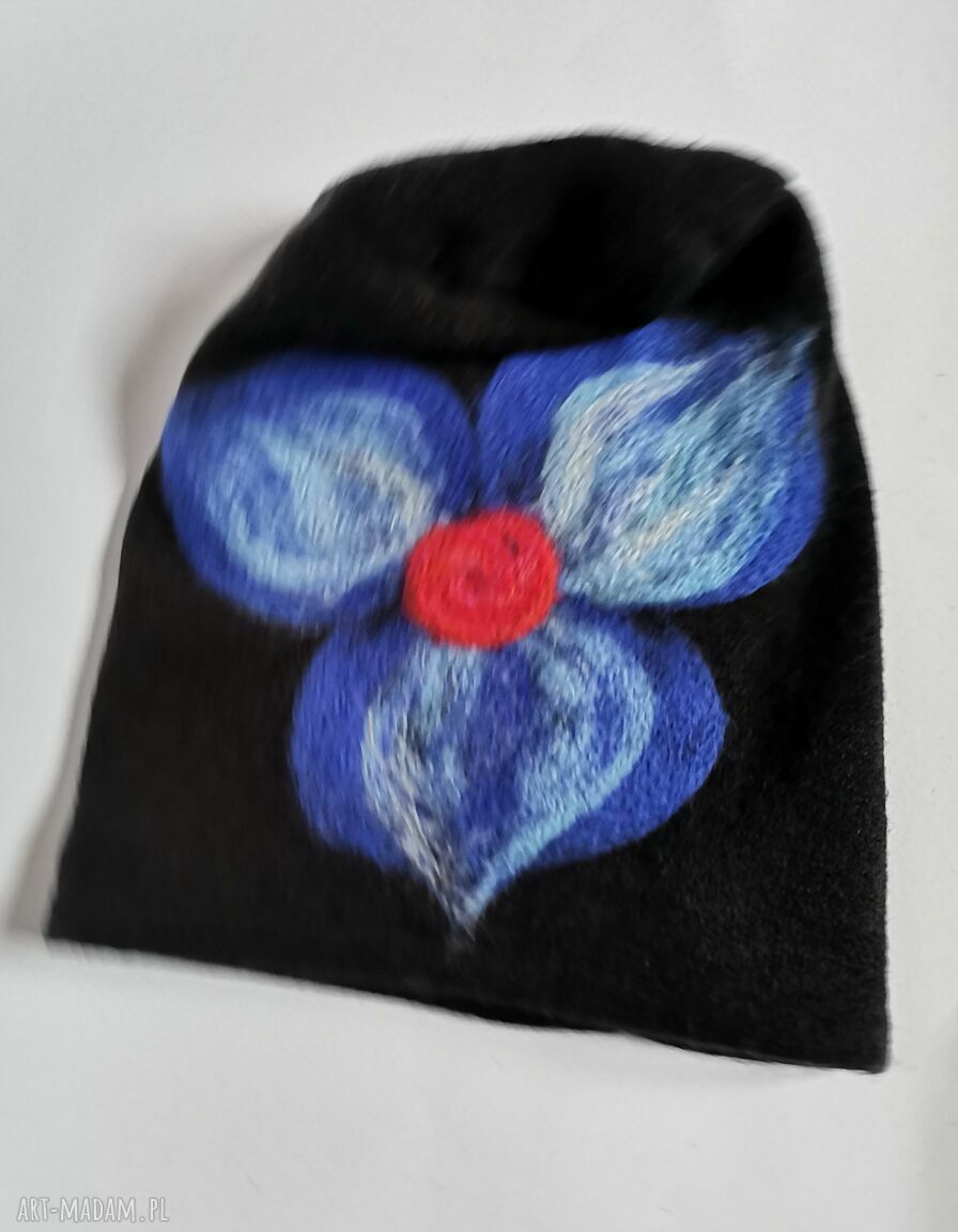 Czapka wełniana handmade z merynosów - filcowana w kwiaty, na podszewce (rozmiar uniwersalny)