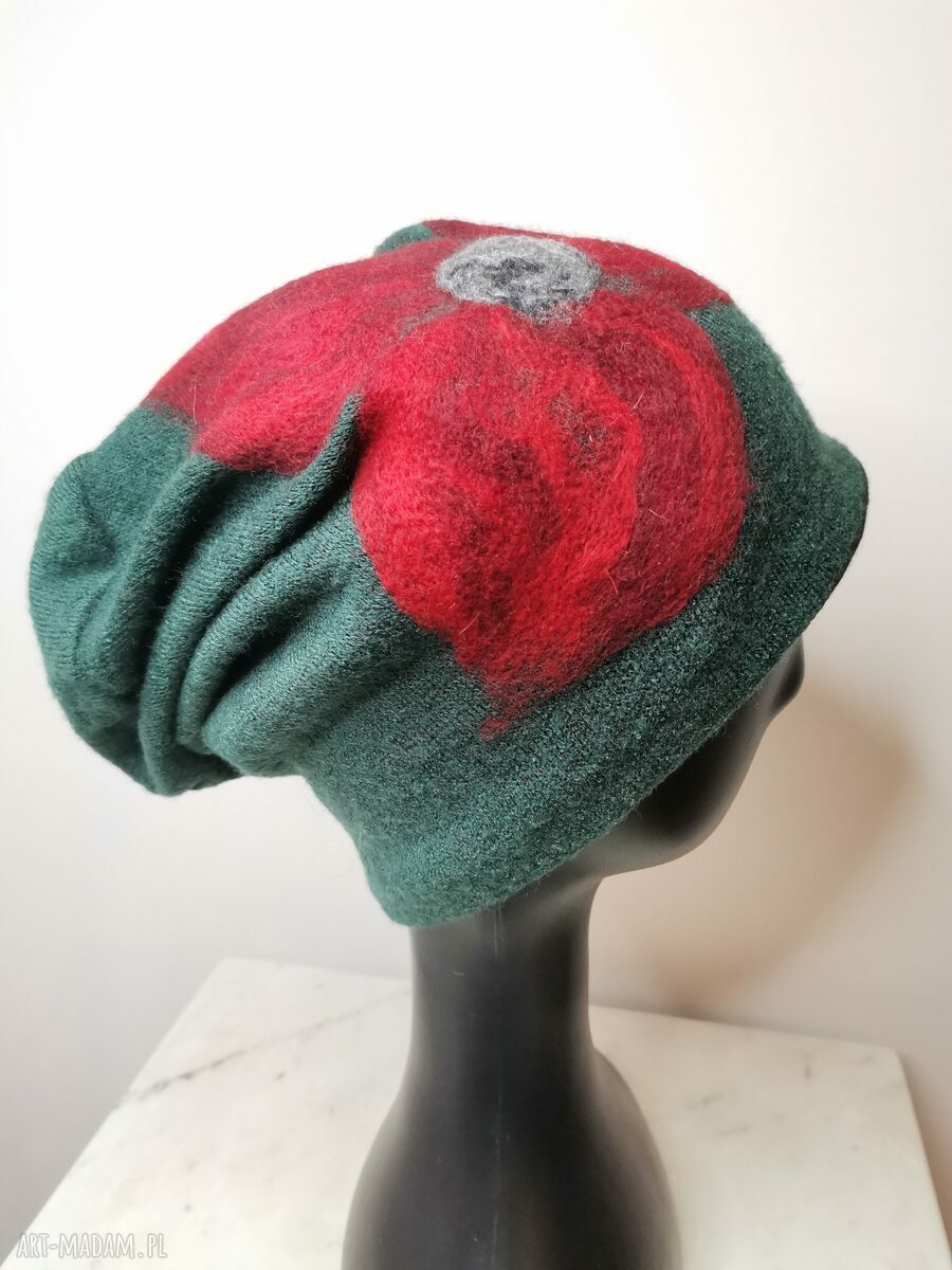 Czapka filcowana z merino w kwiaty - boho folk na podszewce