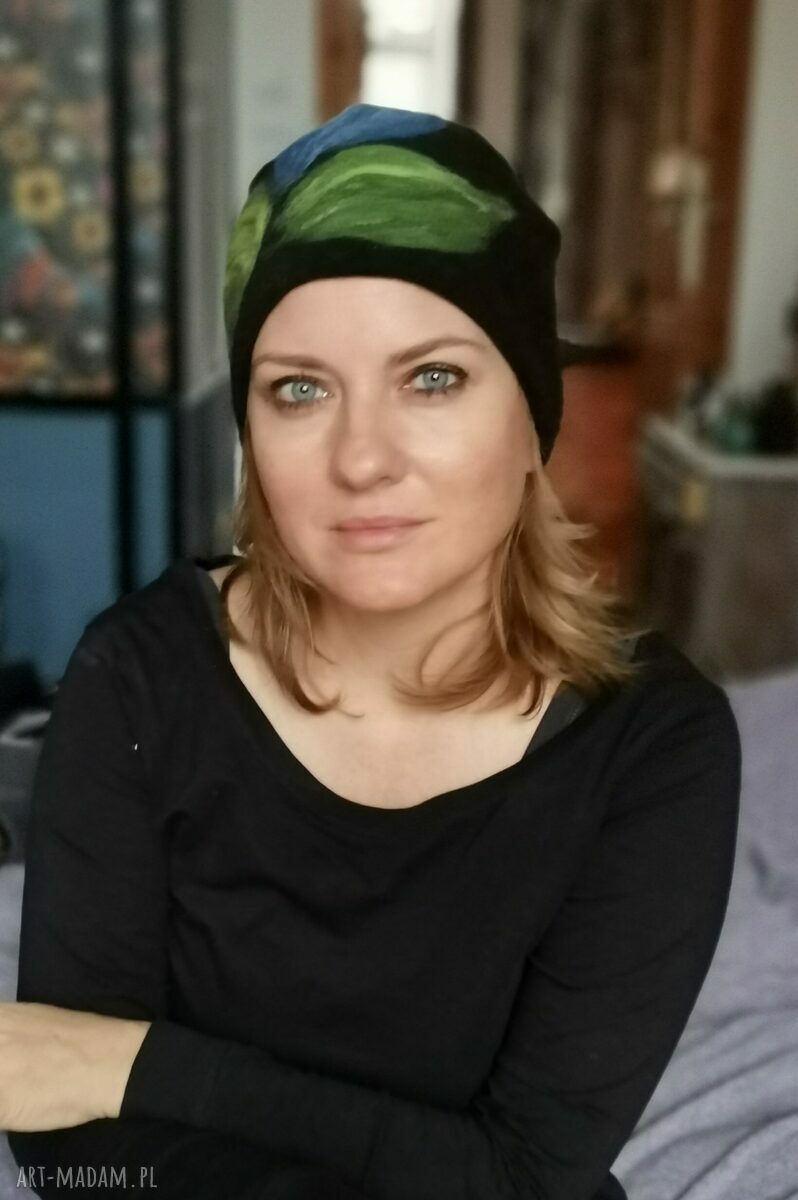 Czapka wełniana handmade z podszewką - czarna, filcowana z merino (rozmiar uniwersalny)
