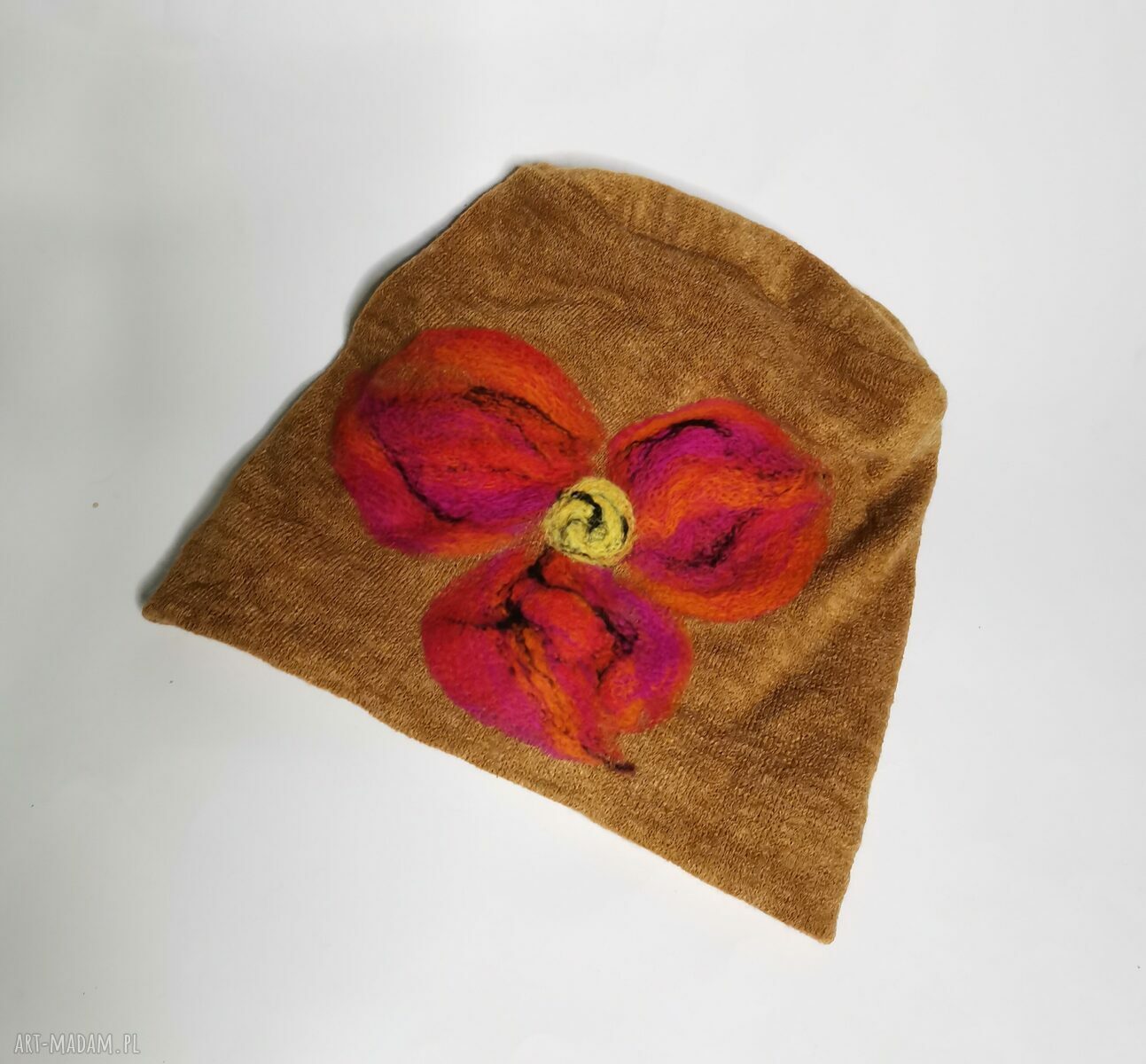 Czapka wełniana filcowana zimowa handmade w kwiaty na podszewce - rozmiar uniwersalny
