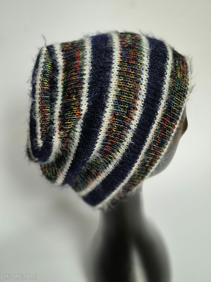 Czapka wełniana na podszewce - uniwersalna poezja handmade