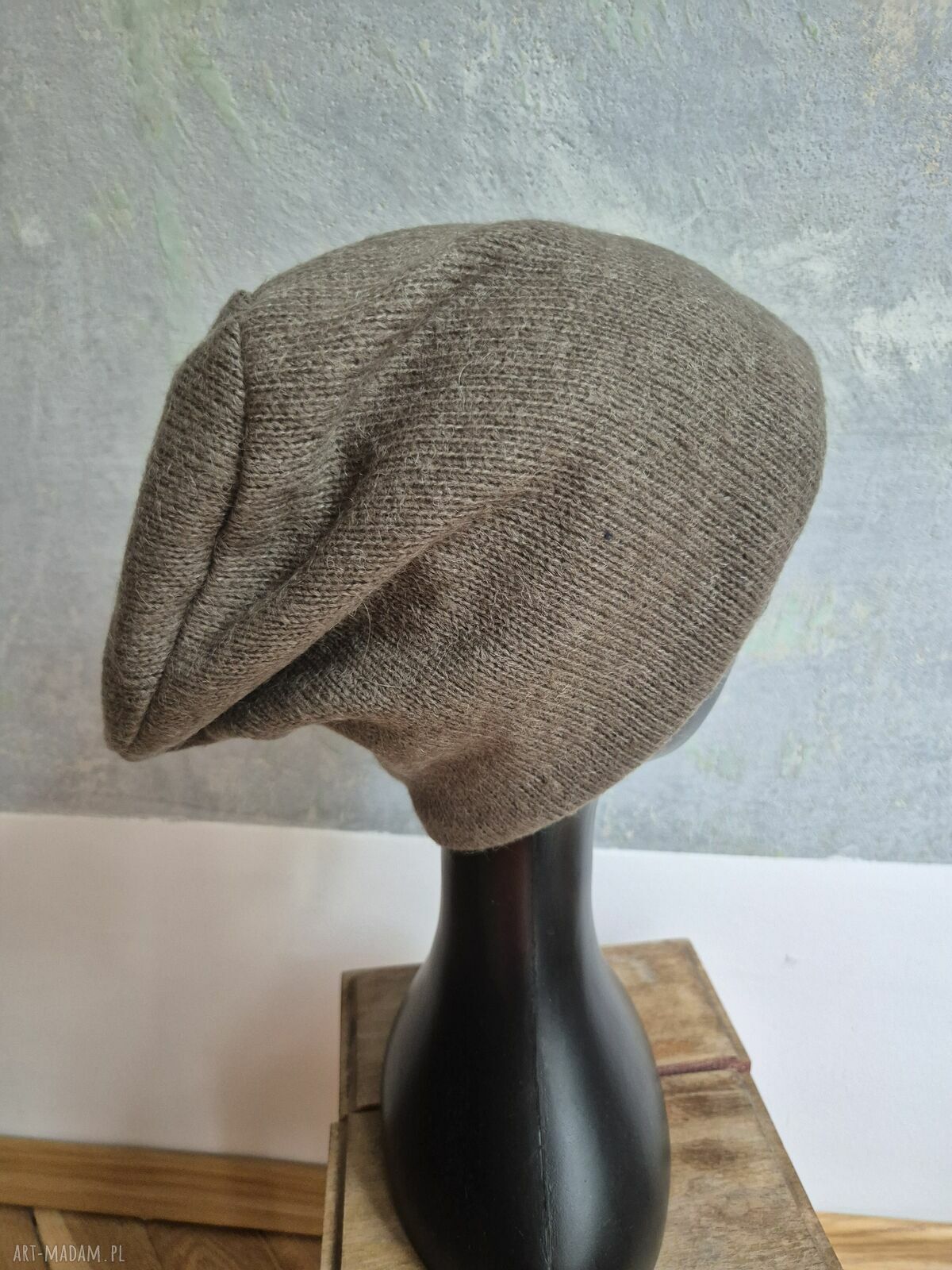 Czapka wełniana szaro-khaki z podszewką - styl folk i boho, rozmiar uniwersalny