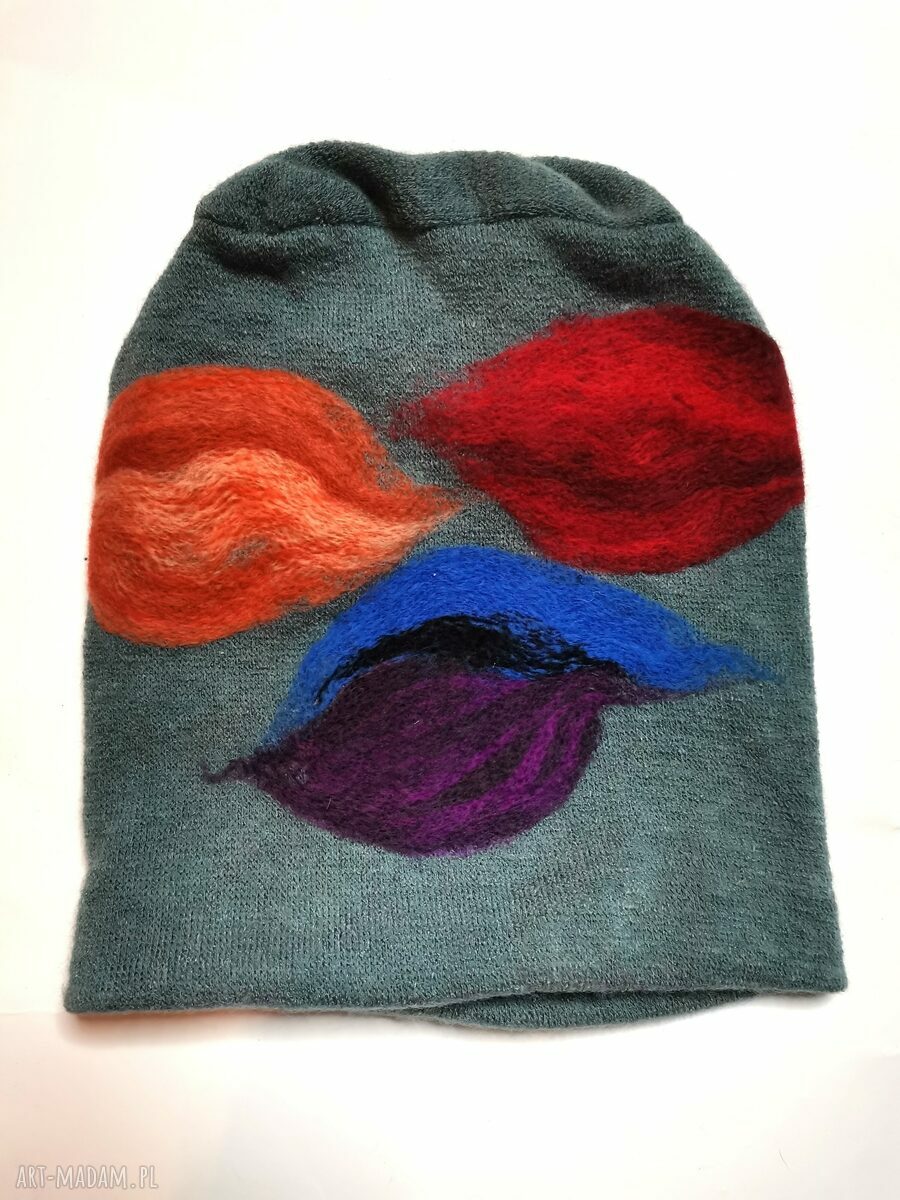 Czapka wełniana filcowana zimowa handmade w kwiaty na podszewce - rozmiar uniwersalny