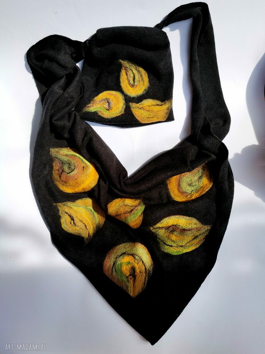 Ciepła czapka wełniana handmade na podszewce - rozmiar uniwersalny