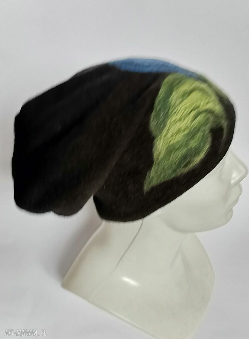 Ciepła czapka wełniana handmade w kwiaty na zimę (Ruda Klara)