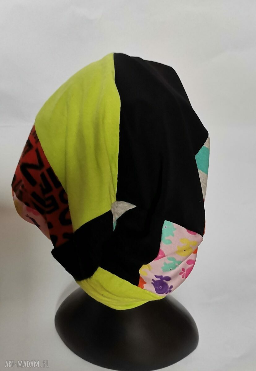 Czapka wiosenna Smerfetka z frędzlami - boho-folk na podszewce