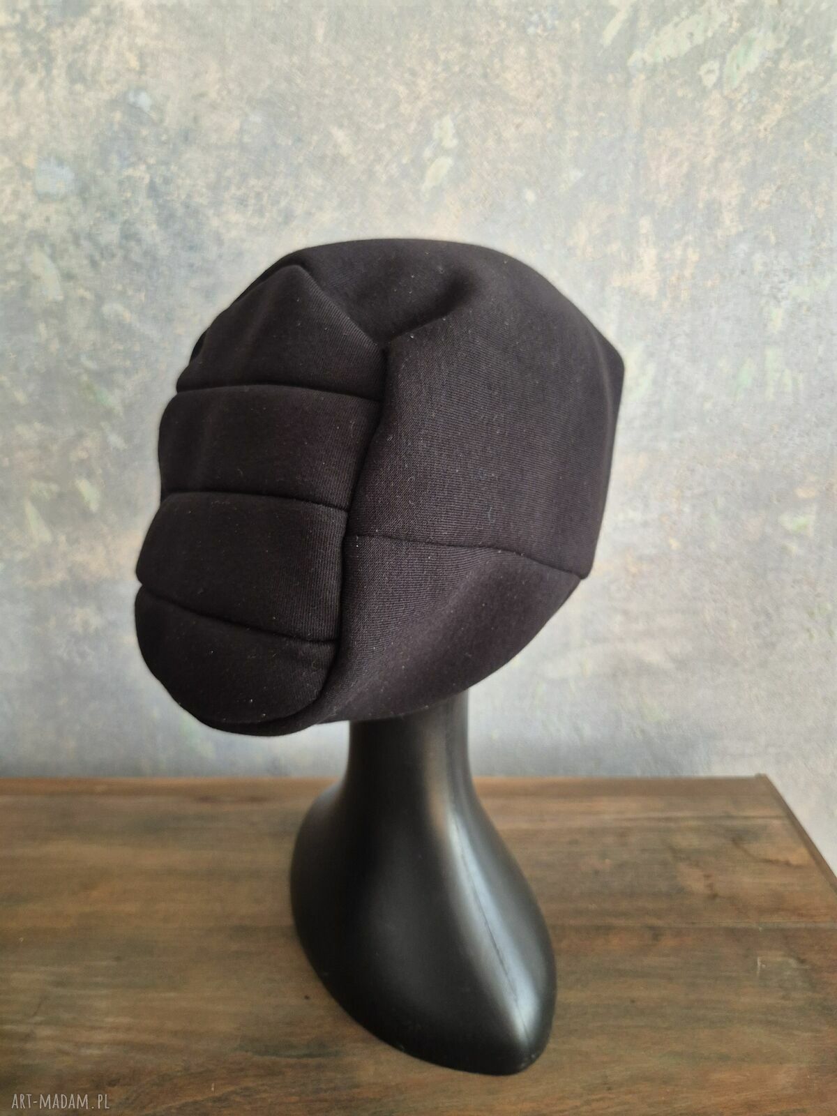 Czapka wiosenna na podszewce w kolorze czarnym - unisex handmade