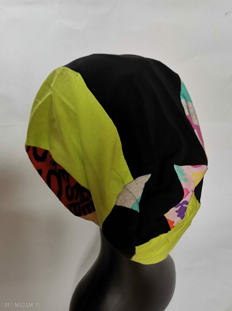 Czapka wiosenna Smerfetka z frędzlami - boho-folk na podszewce
