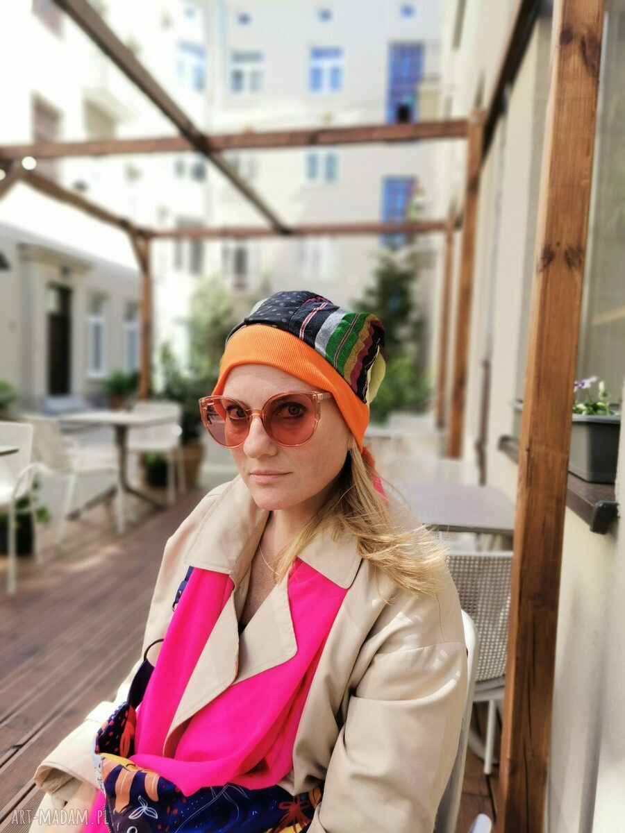 Czapka wiosenna patchworkowa „Smerfetka” na podszewce - boho folk, uniwersalna