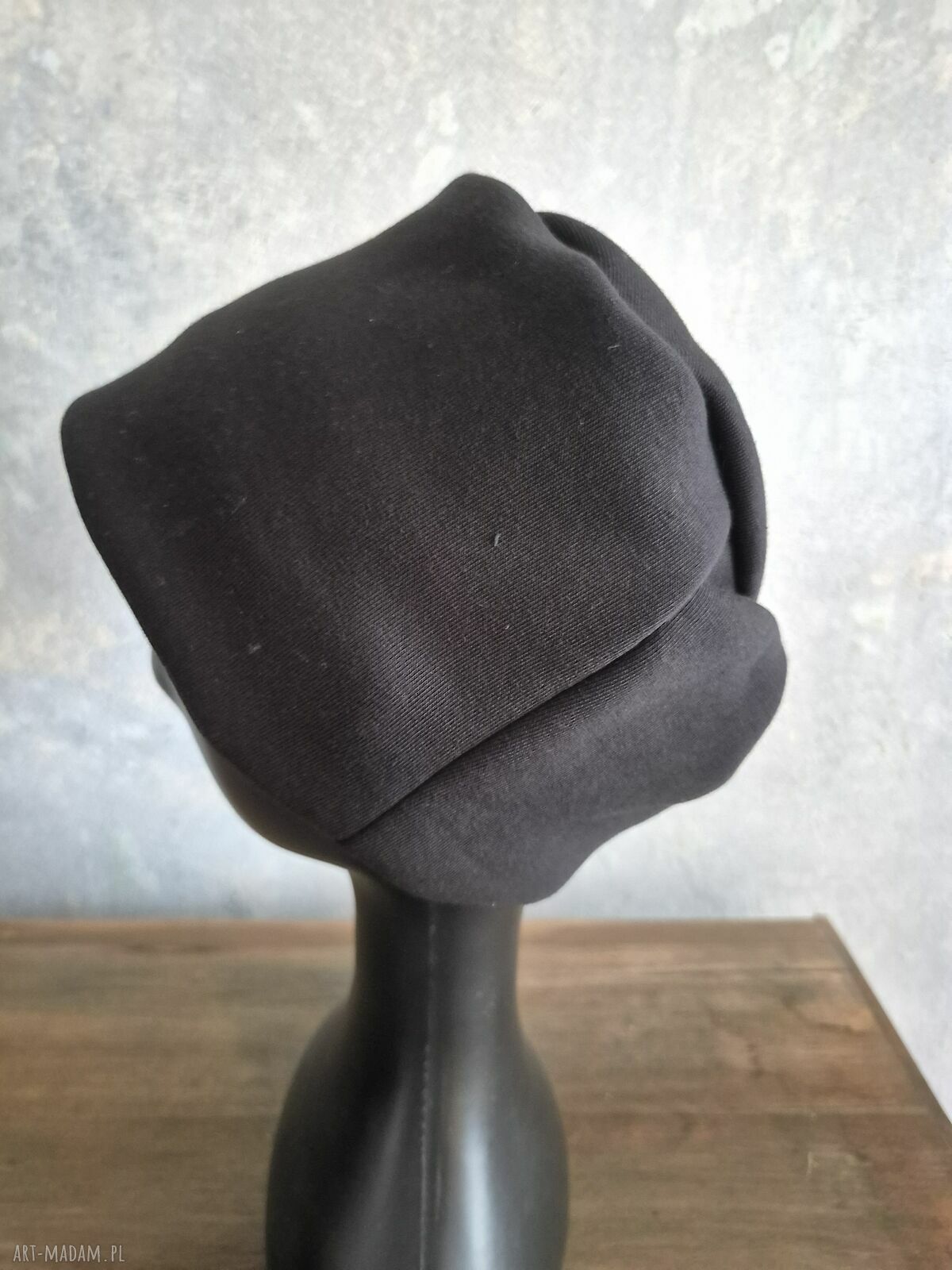 Czapka wiosenna unisex z podszewką - ręcznie wykonana i uniwersalna