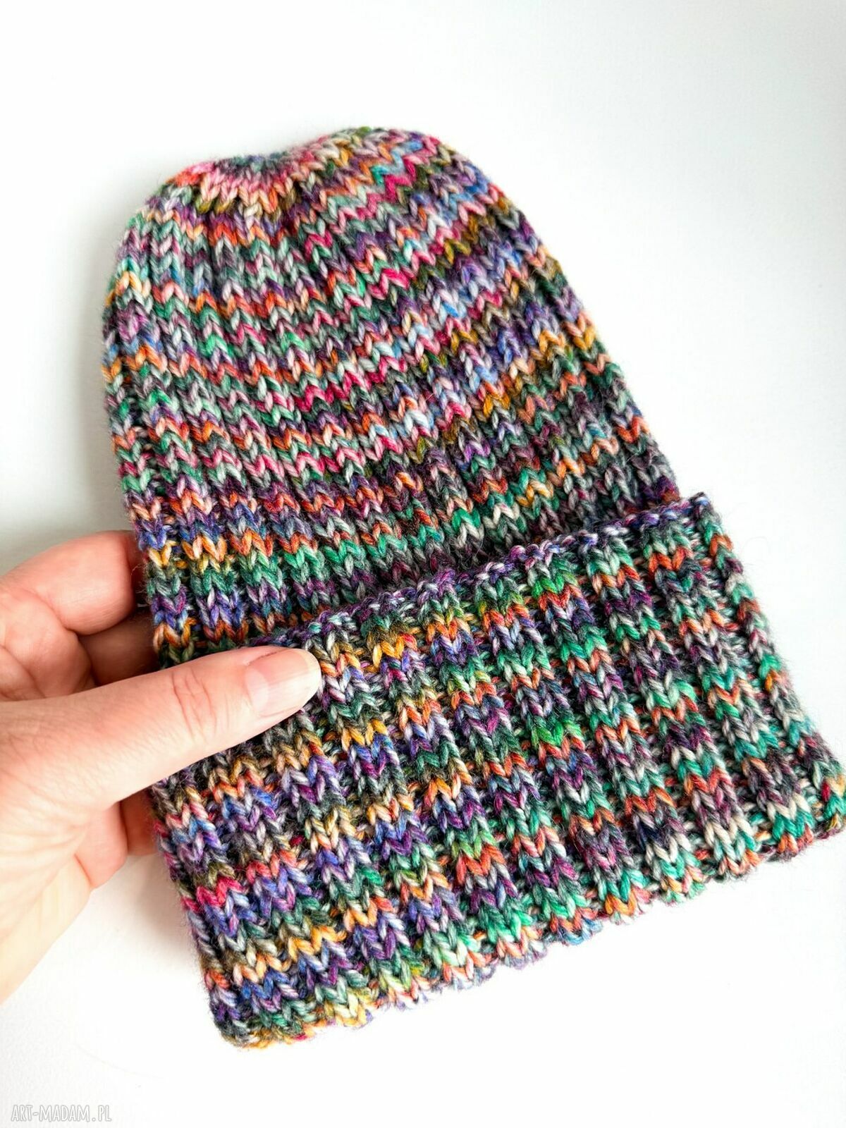 Podgląd projektu damskiej czapki handmade na zamówienie