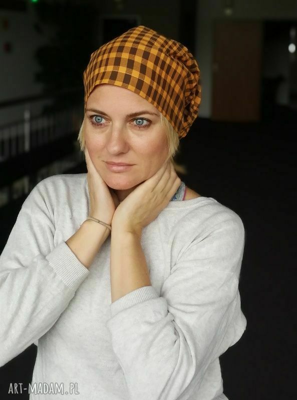 Ręcznie robiona czapka damska w szkocką kratę - ruda, na podszewce