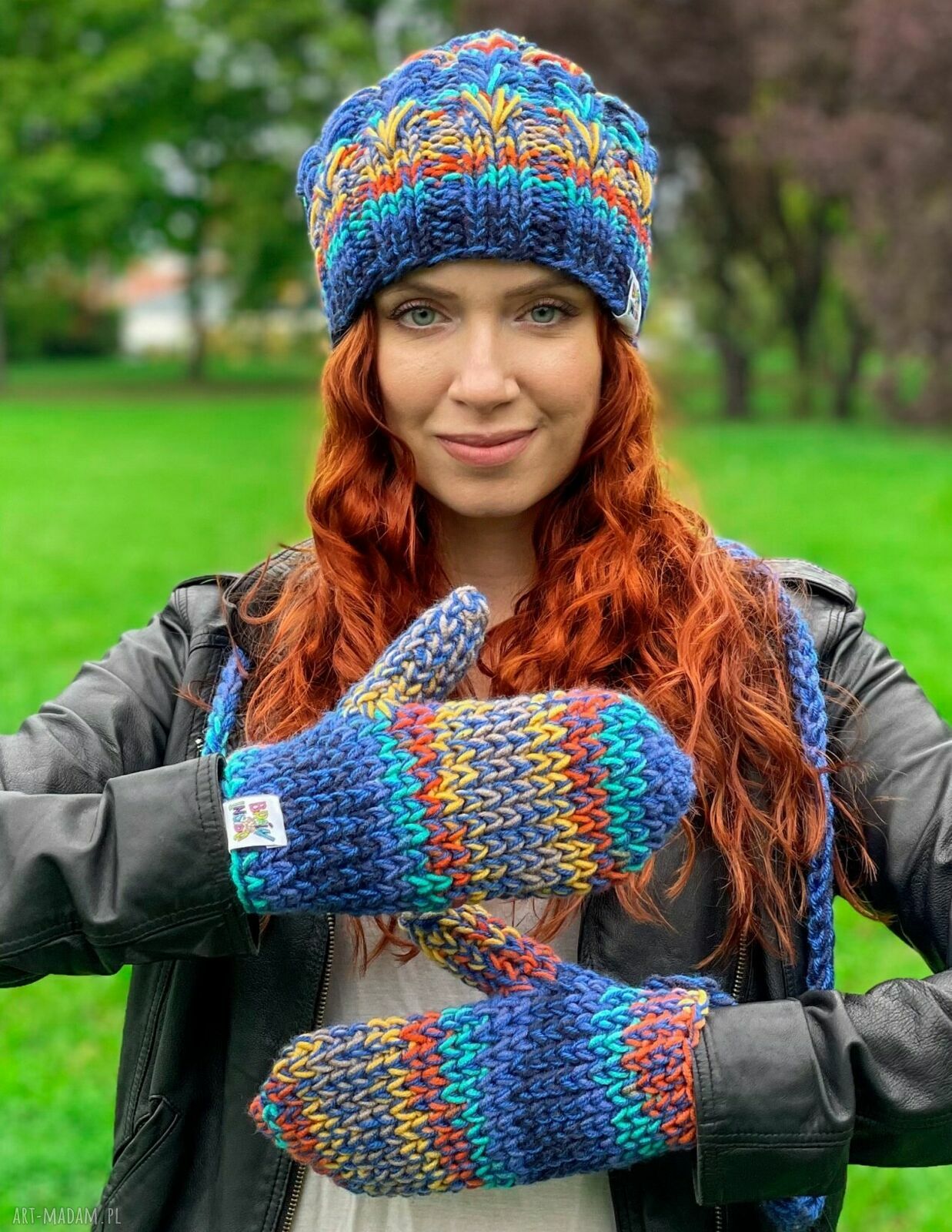 Ciepła czapka merino 50% „Górski potok” SMILE z polarem i pomponem