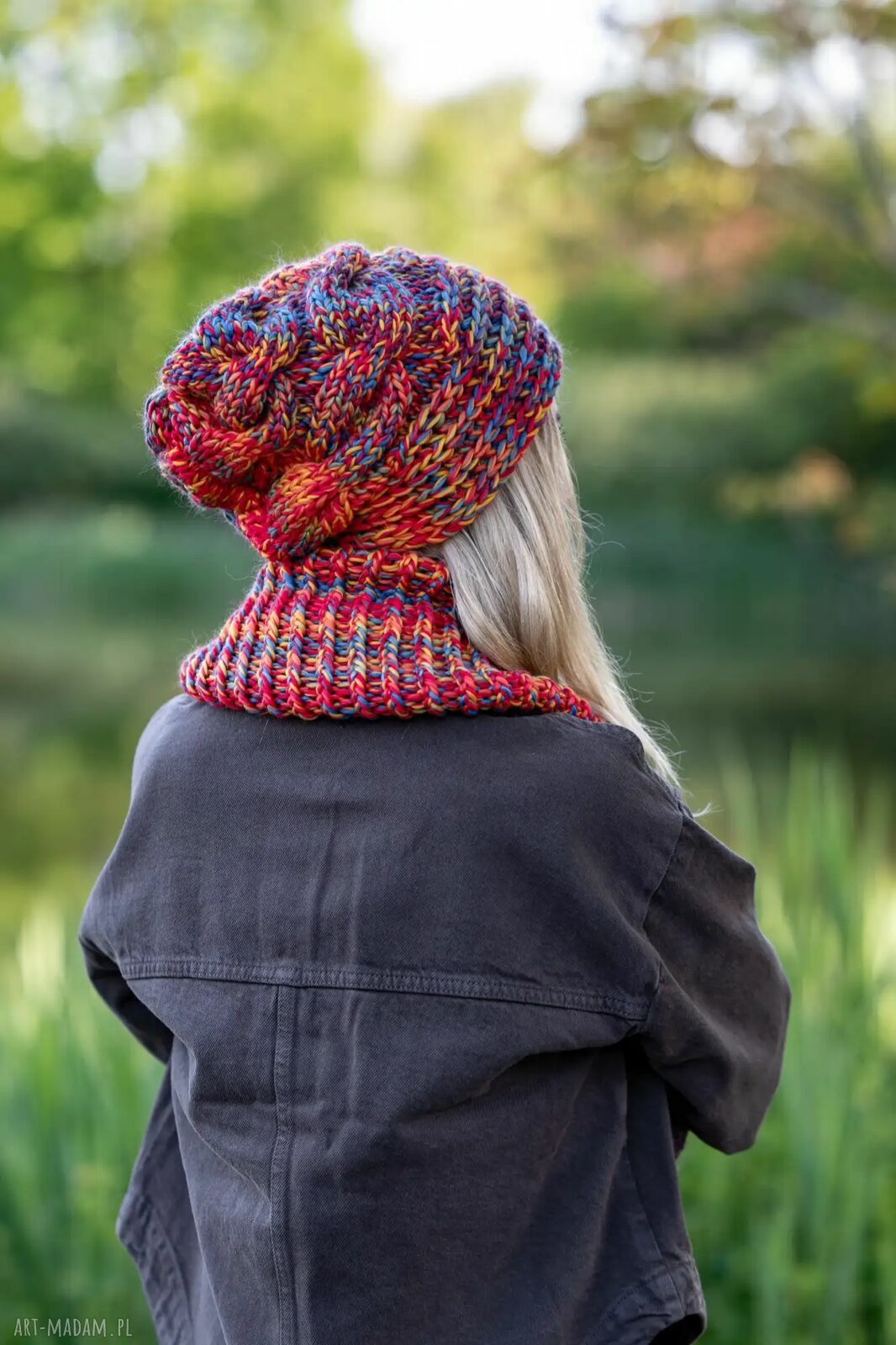 Ręcznie robiona czapka handmade na chłodne dni