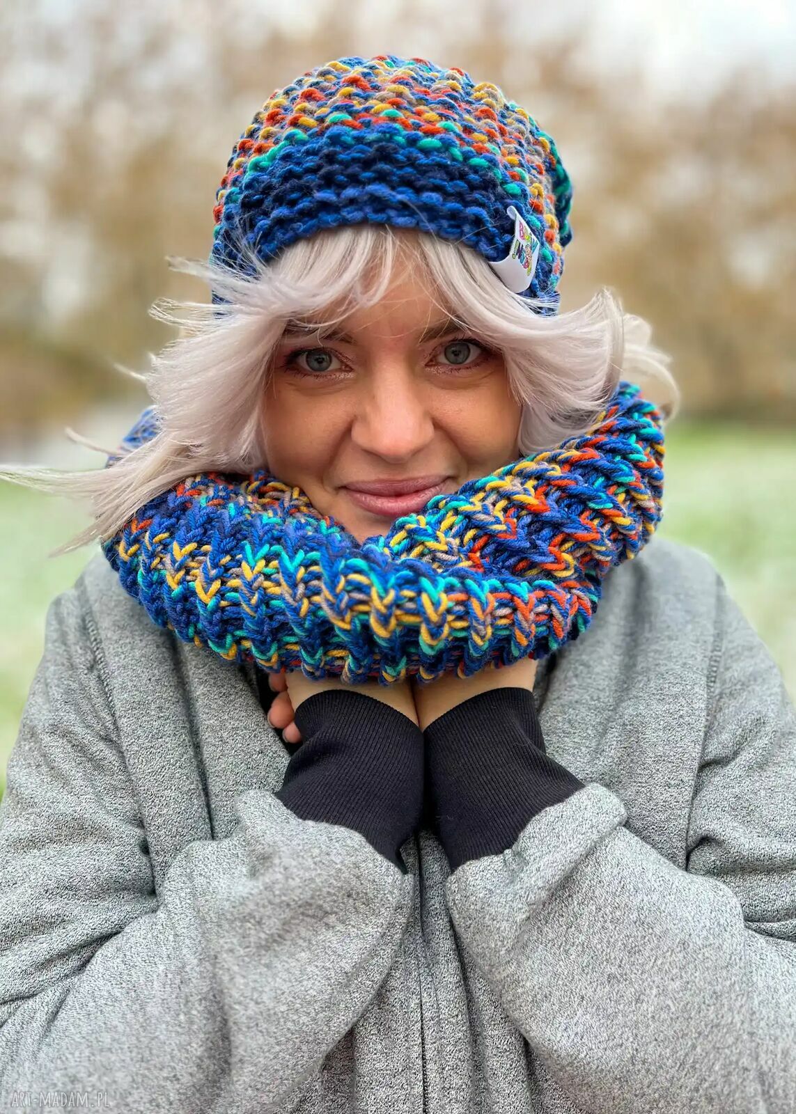 Czapka MERINO 50% "Górski potok" NEVERLAND z polarem
