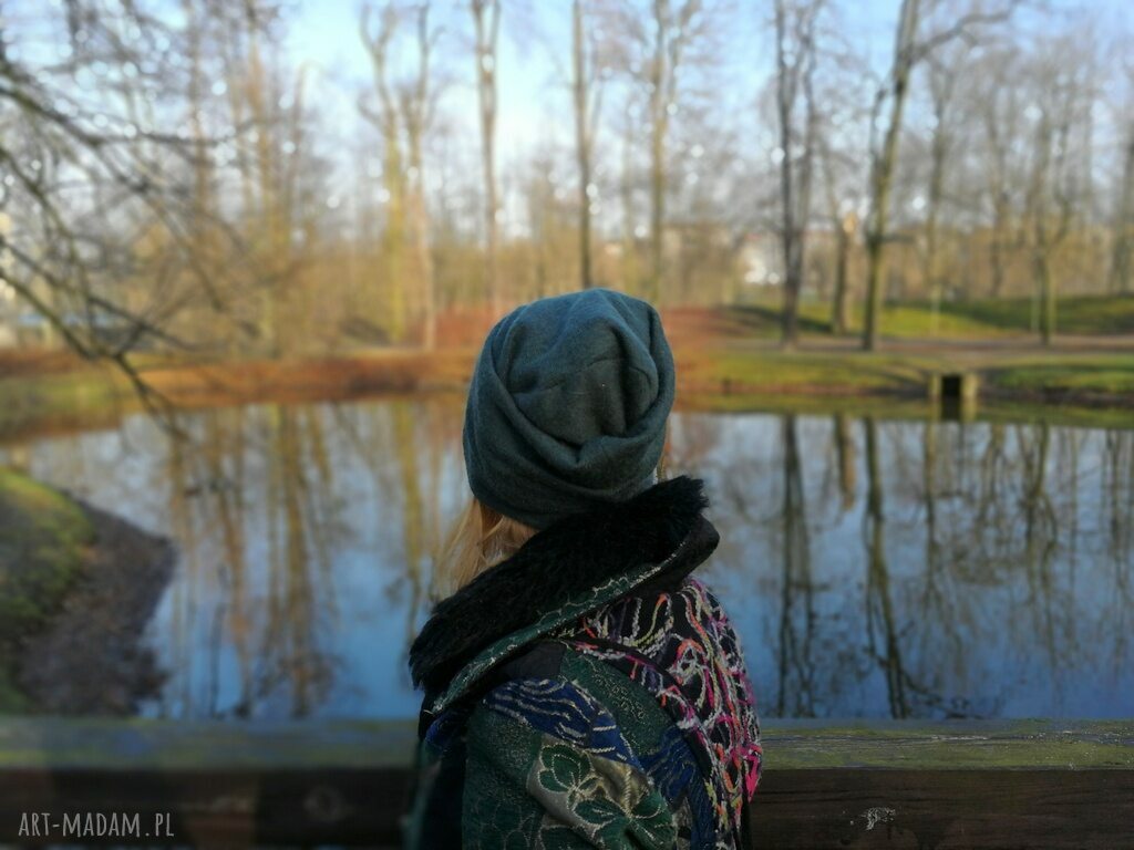 Zielona czapka z wełny merynosów handmade na podszewce - ciepła i miękka