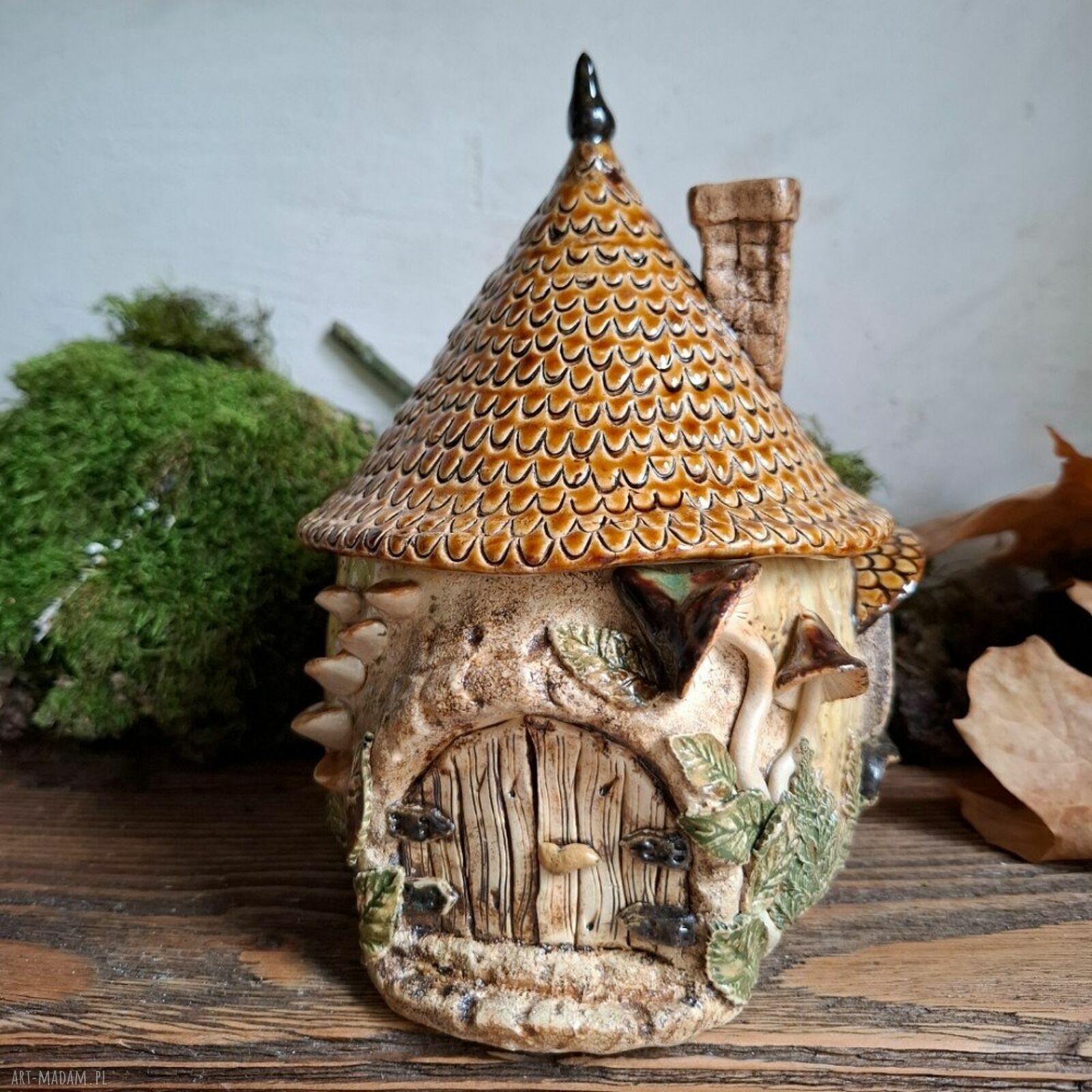 Czarka, cukiernica lub kubek ceramiczny z przykrywką - Leśny domek