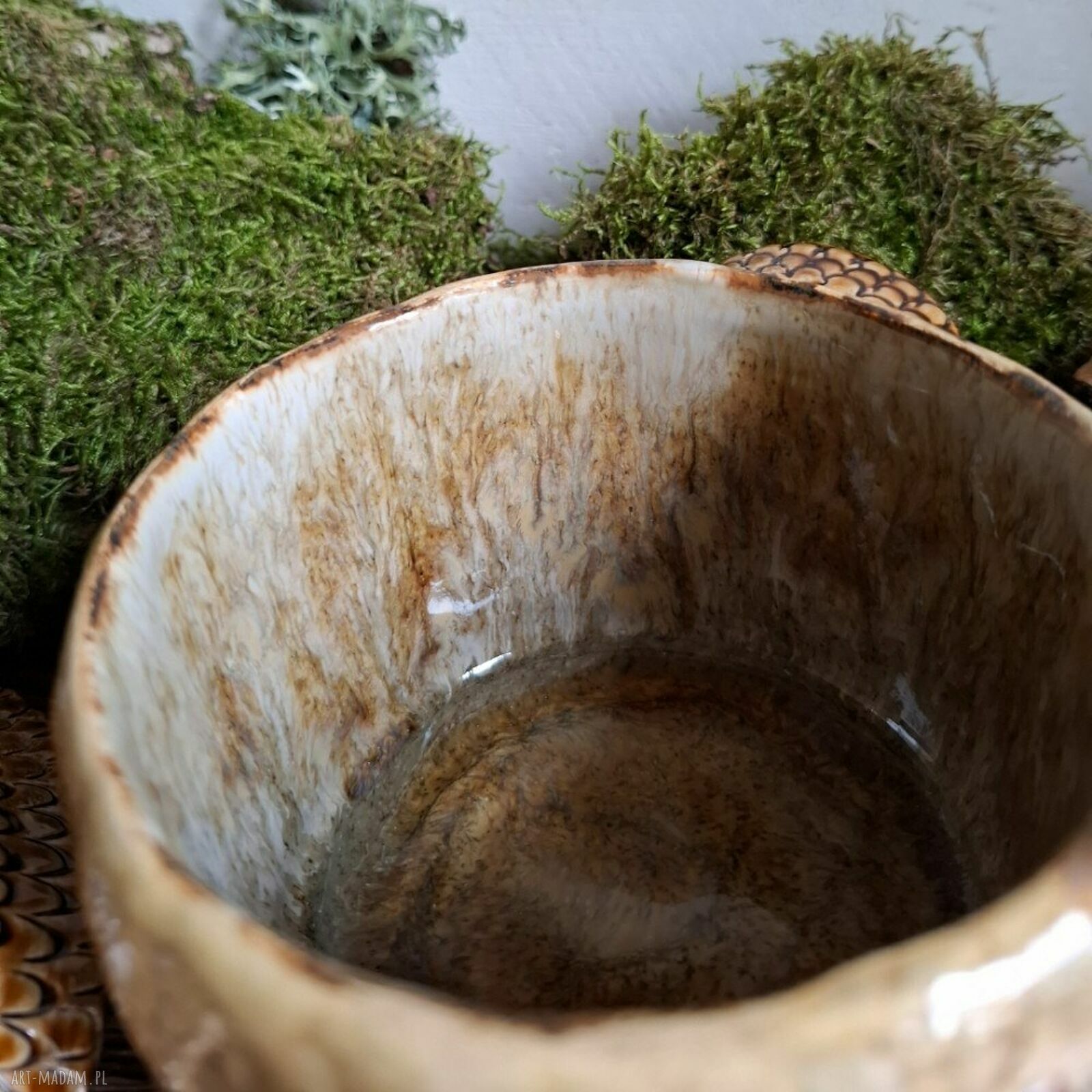 Czarka, cukiernica lub kubek ceramiczny z przykrywką - Leśny domek