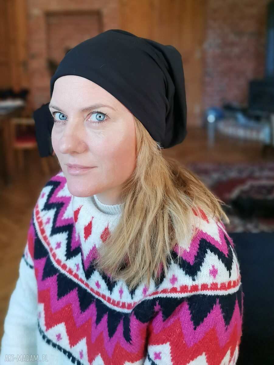 Czarna czapka unisex smerfetka etno-folk na podszewce - boho na co dzień