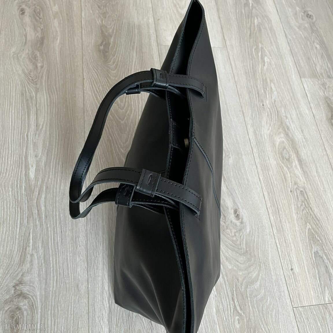 na ramię: Czarna duża torba schopperka ze skóry. ręcznie zrobione