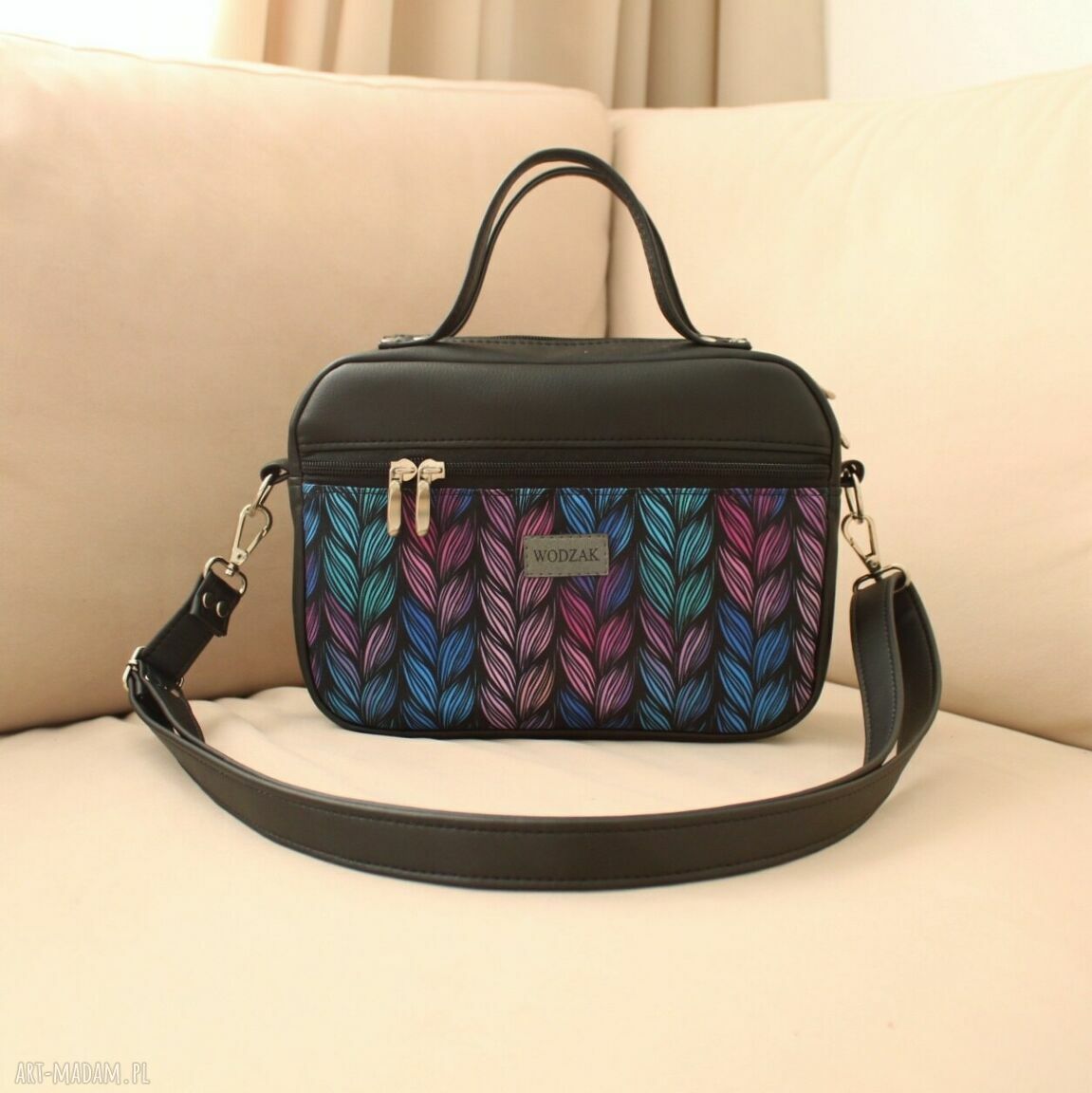 Torebka damska listonoszka czarnej ekoskóry warkocze box kolorowe