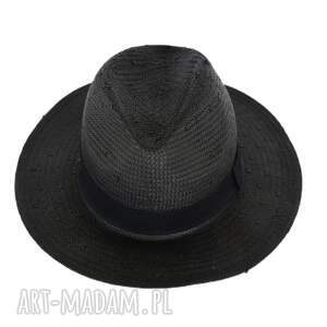 czarna fedora