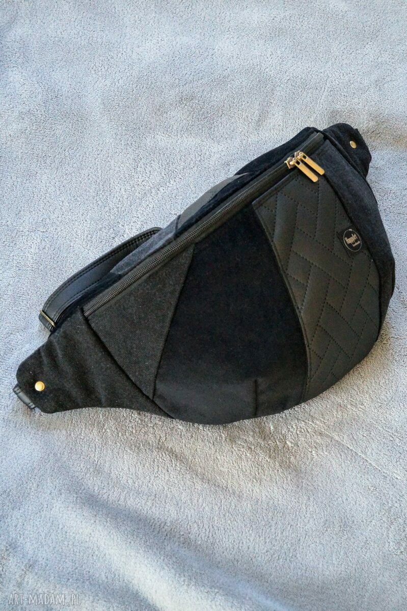 Czarna nerka patchworkowa XXL - pojemna i regulowana, handmade