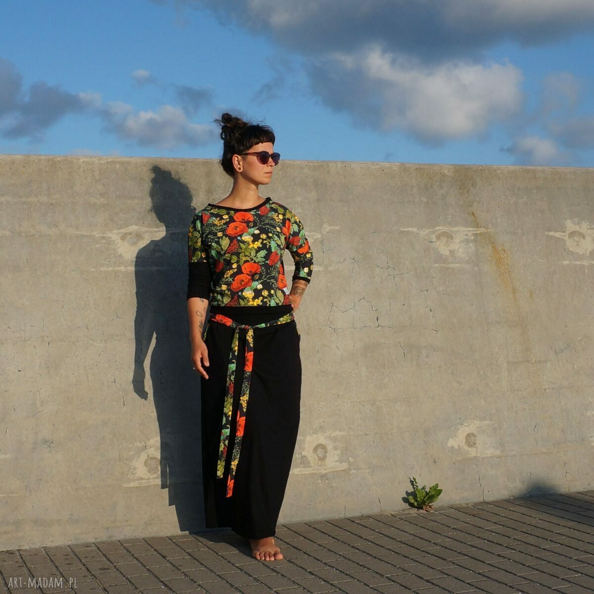 Czarna spódnica maxi - Maki
