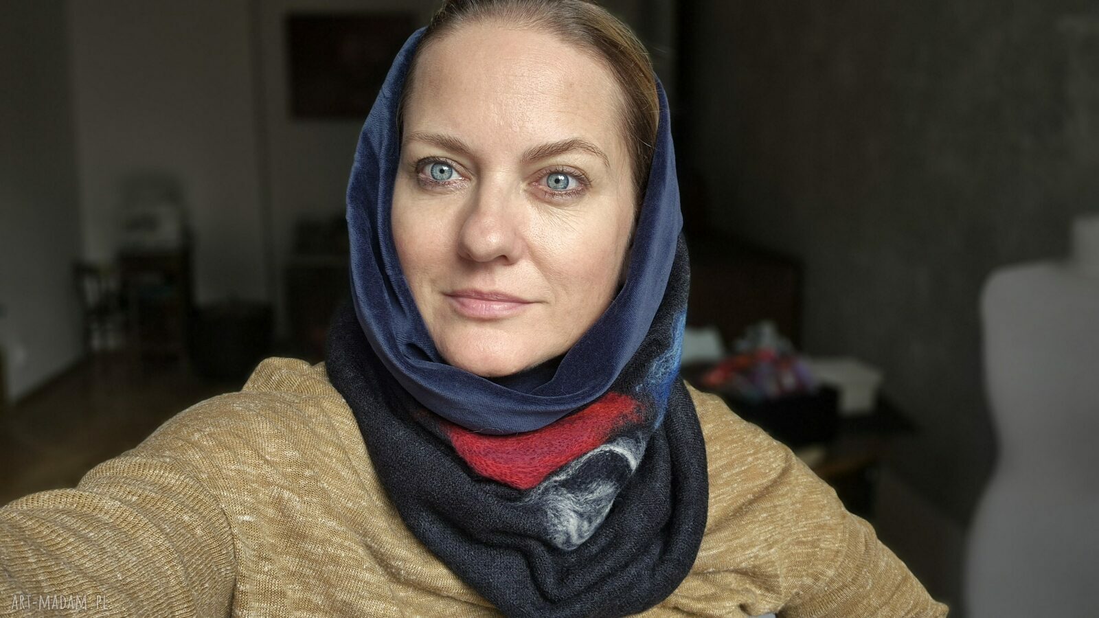 Czarny komin tuba filcowany - wełniany, ciepły i na podszewce