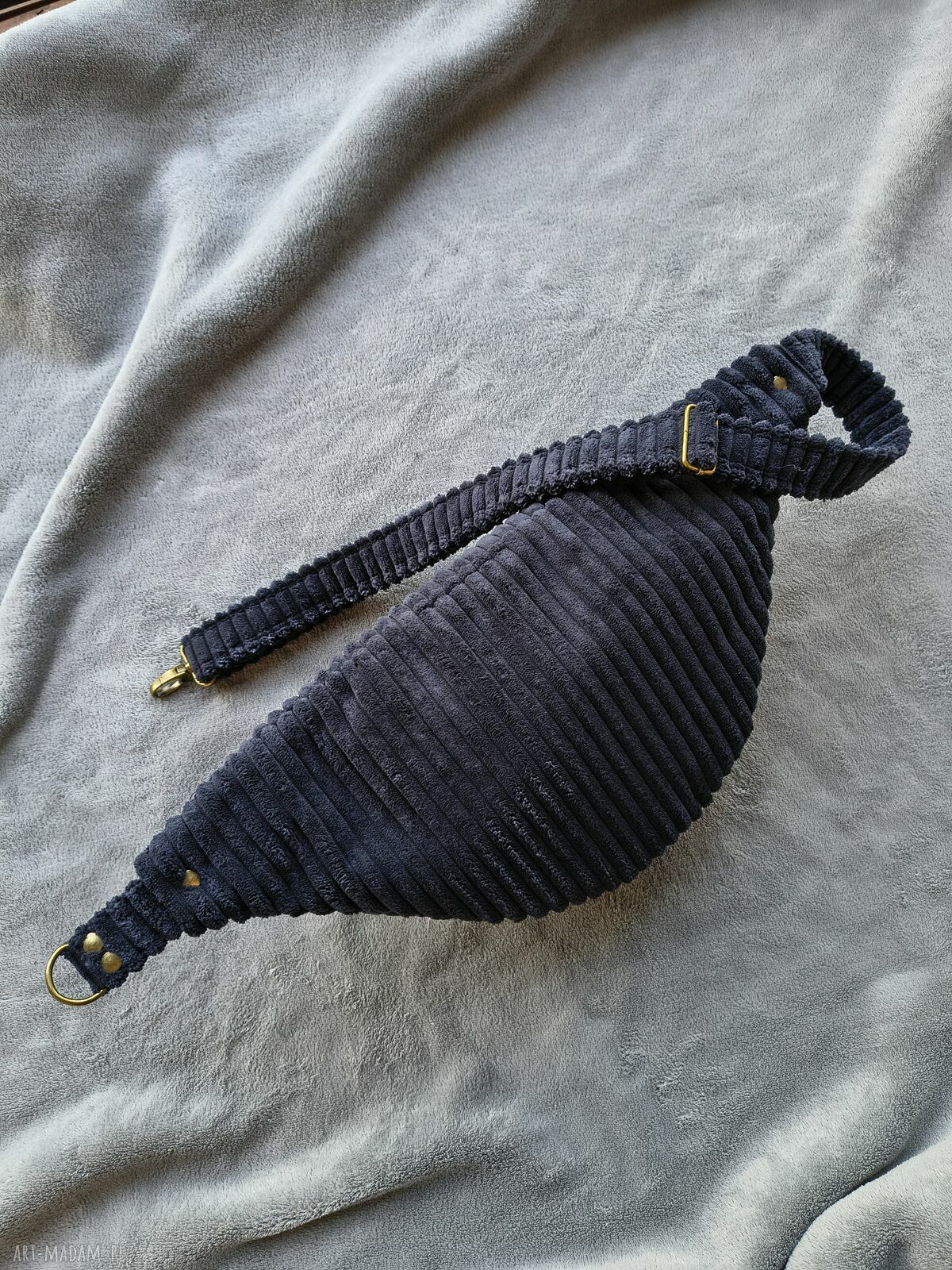 Ręcznie robiona nerka damska - praktyczna saszetka handmade