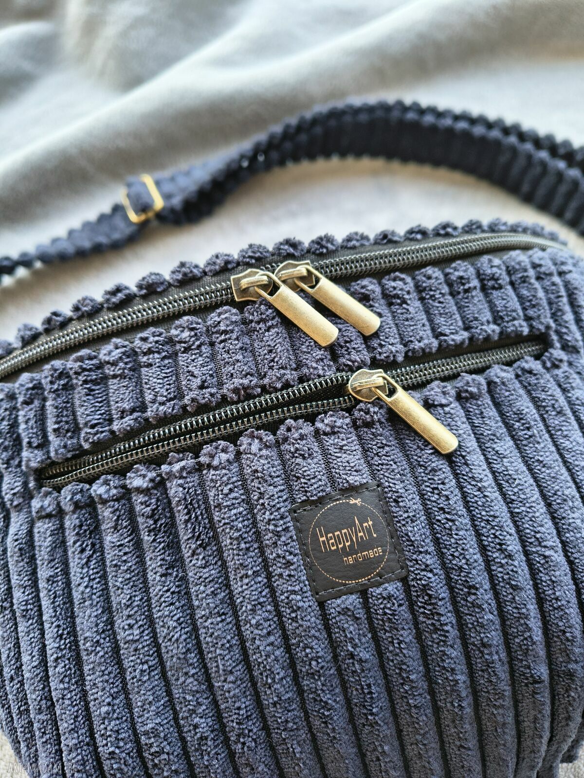 Ręcznie robiona nerka damska - praktyczna saszetka handmade