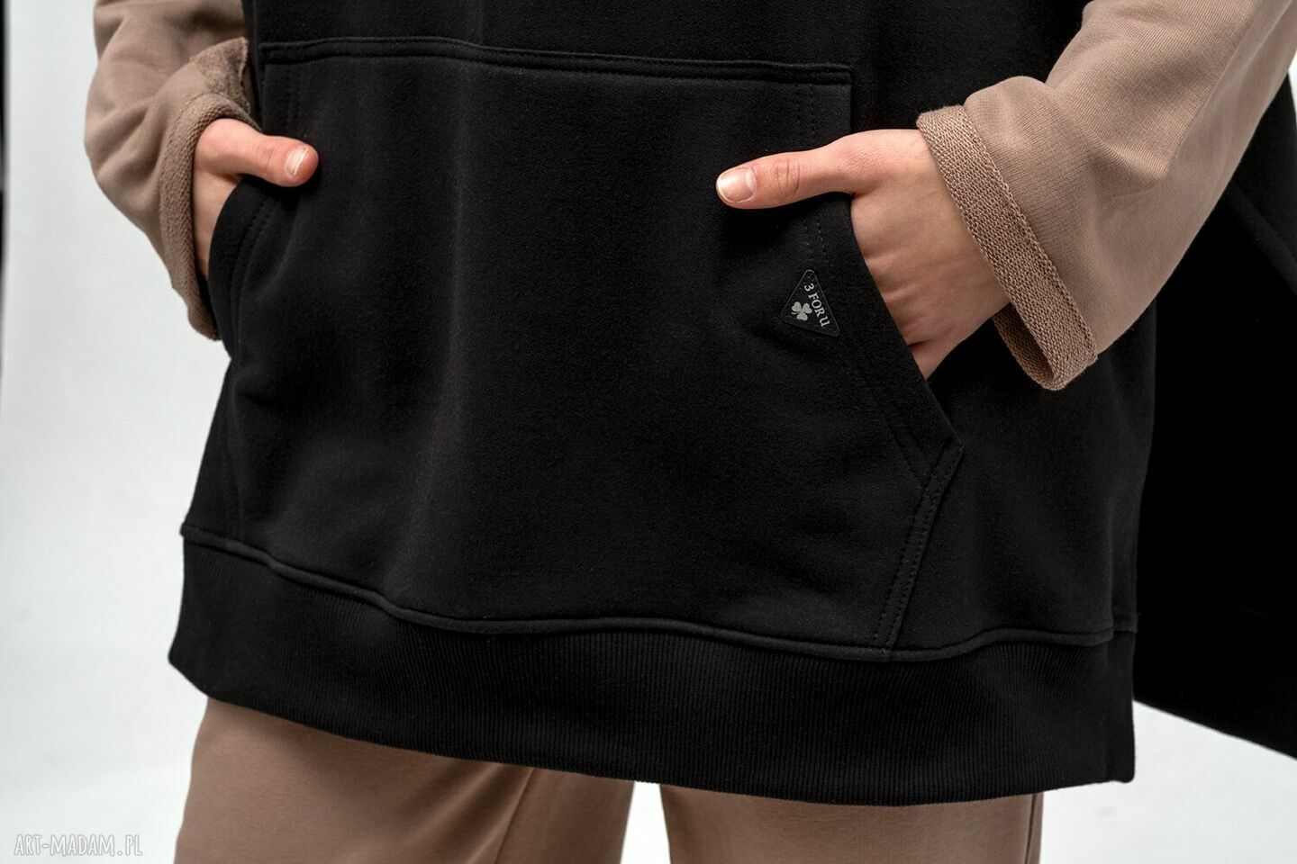 Poncho czarne z kapturem - ręcznie robione, onsize